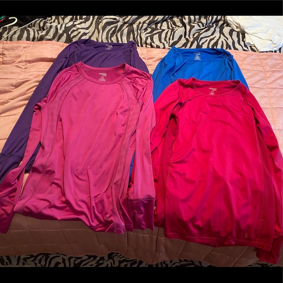 4 Danskin Now ladies Medium M long sleeve active shirts